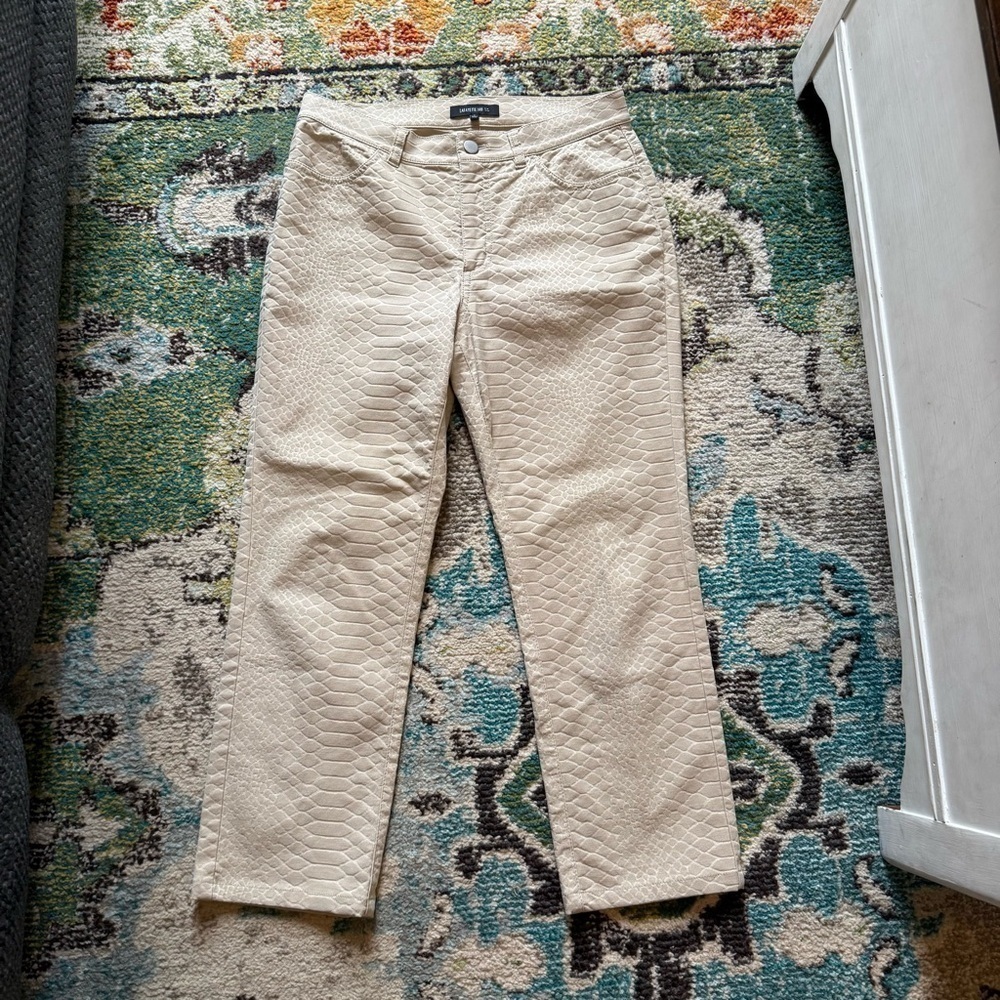 Lafayette 148 New York Croc Embossed Cream Straight Leg Pants - Picture 3 of 8